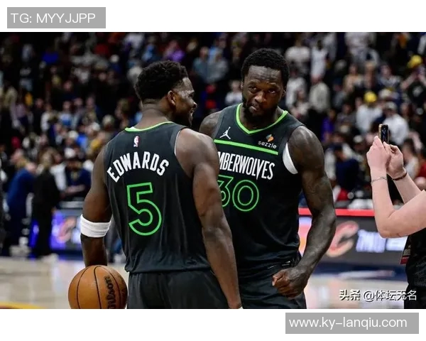 兰德尔赛季新高14助攻助力球队轻松取胜另有17分5板正负值高达28